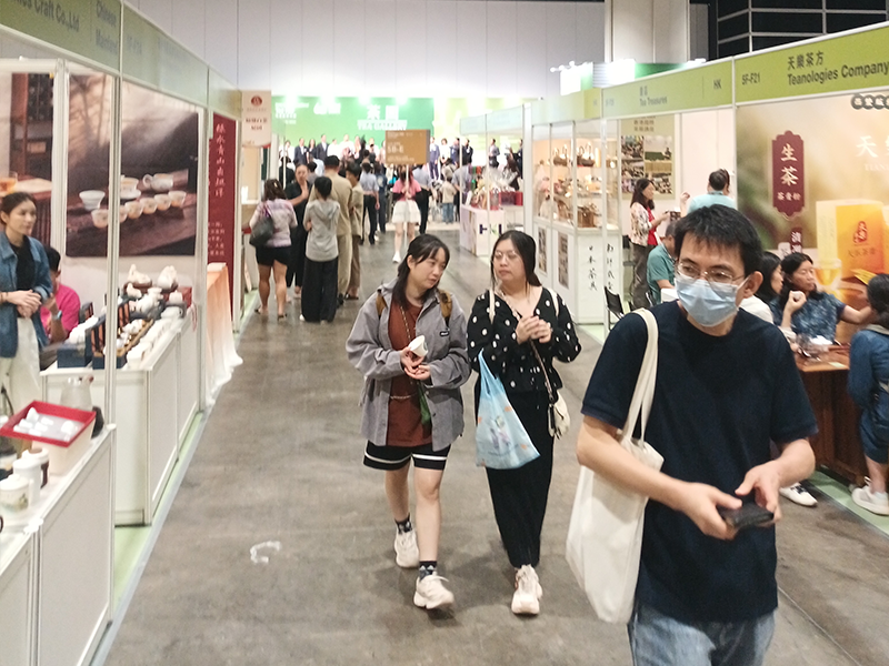 湖湘草本香飘香江 天香生物公司携九味茶等特色产品亮相2026香港美食展暨国际茶展